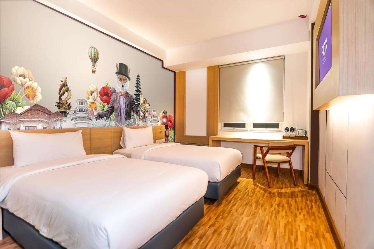 Fox Hotel Jaya Pura Eksteriør bilde