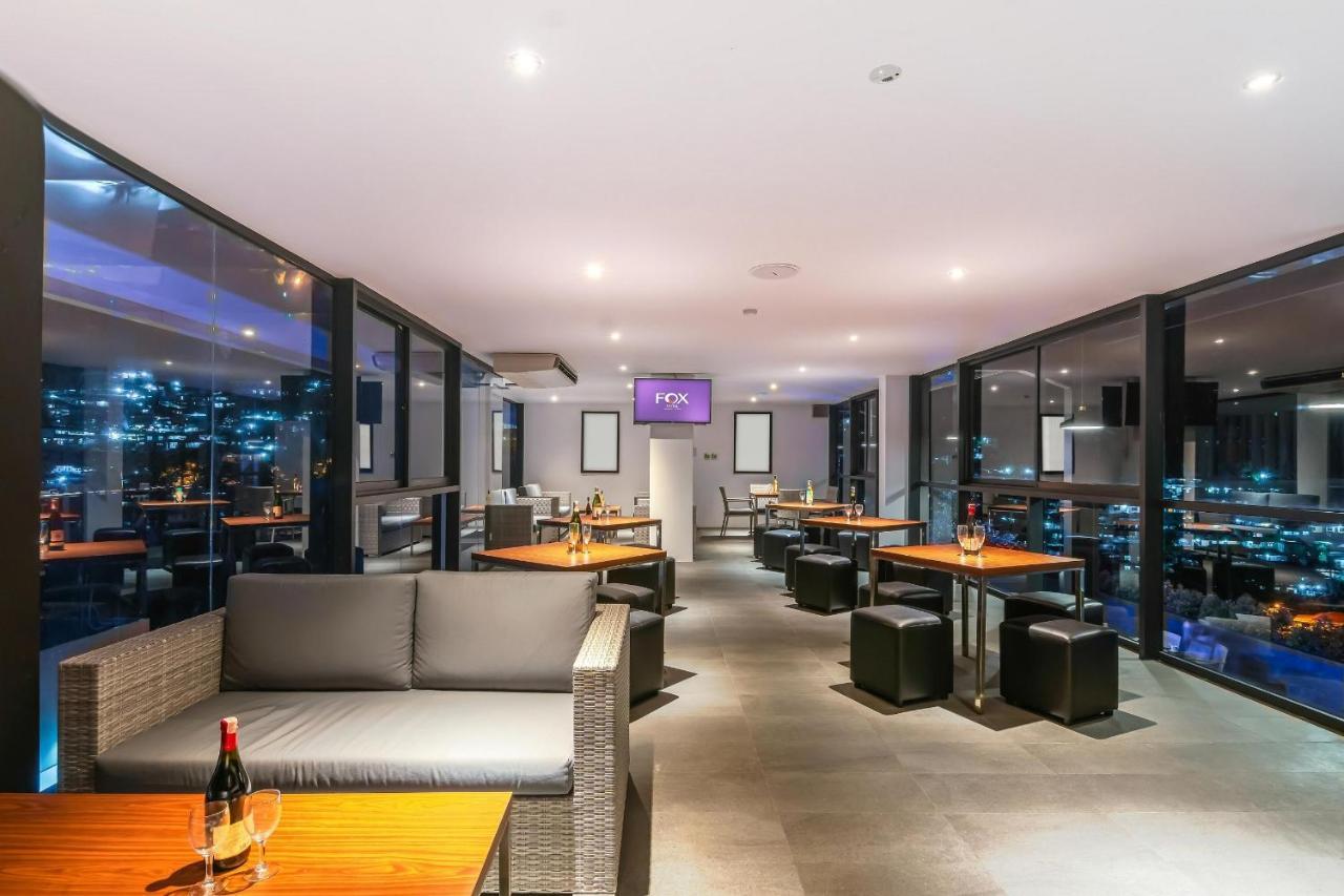 Fox Hotel Jaya Pura Eksteriør bilde