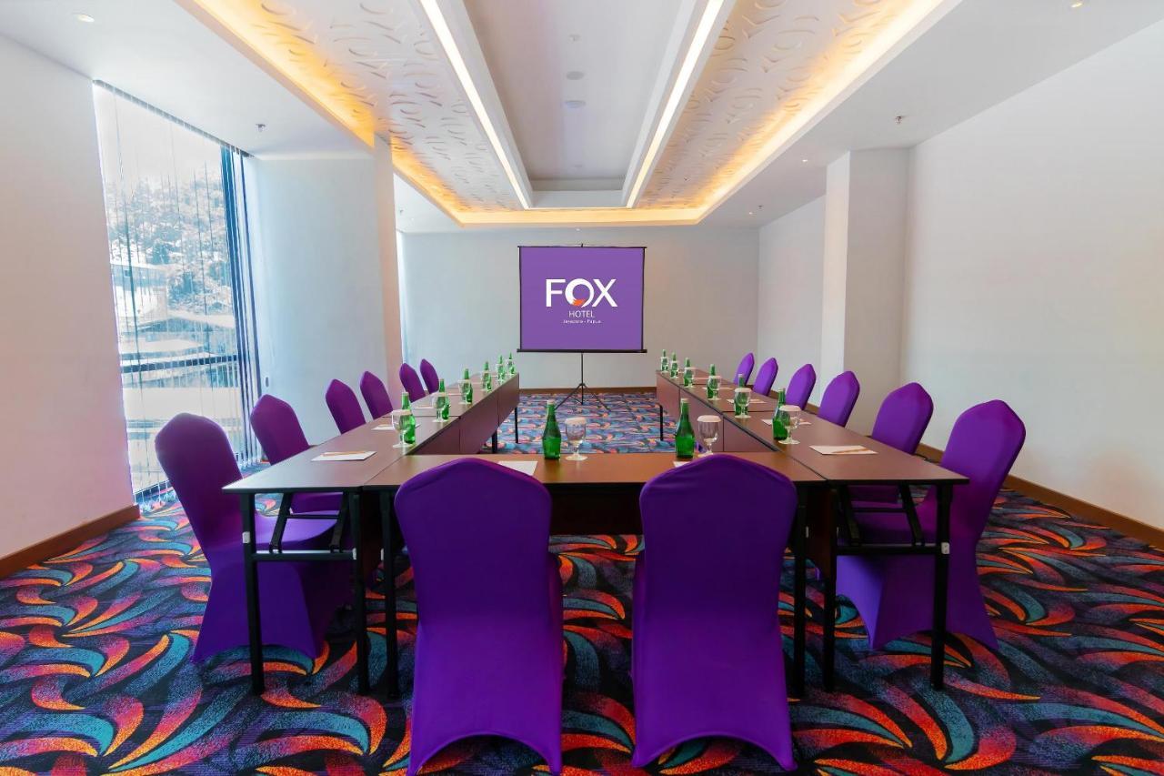 Fox Hotel Jaya Pura Eksteriør bilde