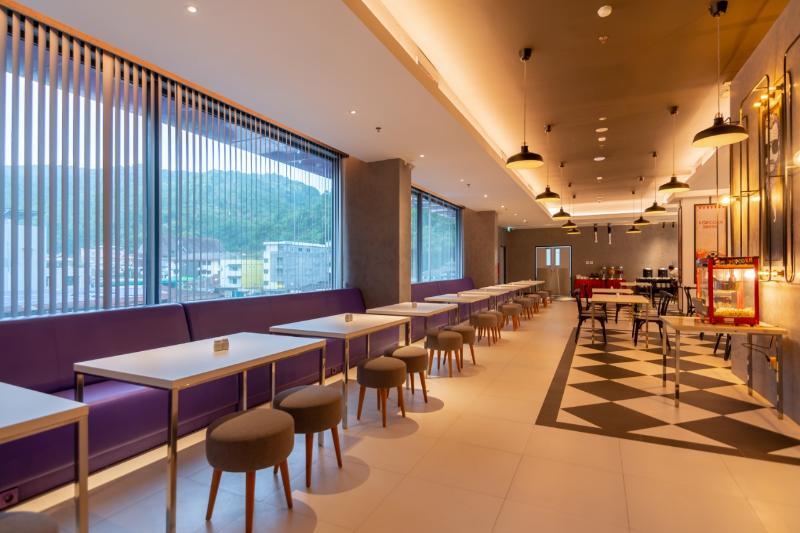 Fox Hotel Jaya Pura Eksteriør bilde